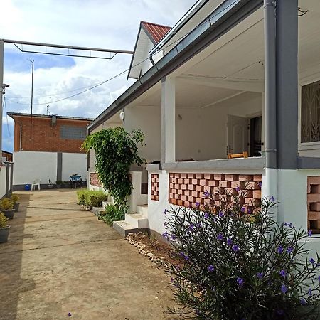 אנטננריבו Chez Jeanne Chambre D'Hote מראה חיצוני תמונה